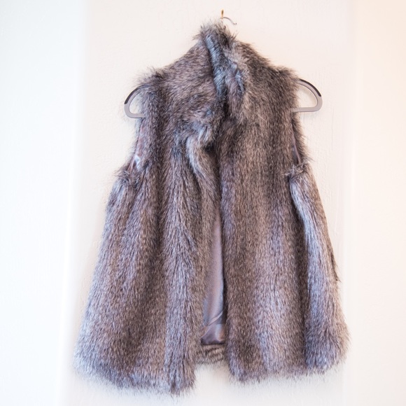 Nordstrom Jackets & Blazers - 🔥1HR FLASH SALE🔥Calvin Klein faux fur vest