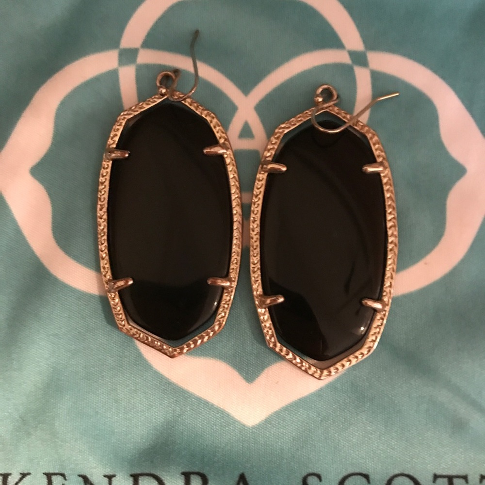 Vintage Style Danielle Earrings!