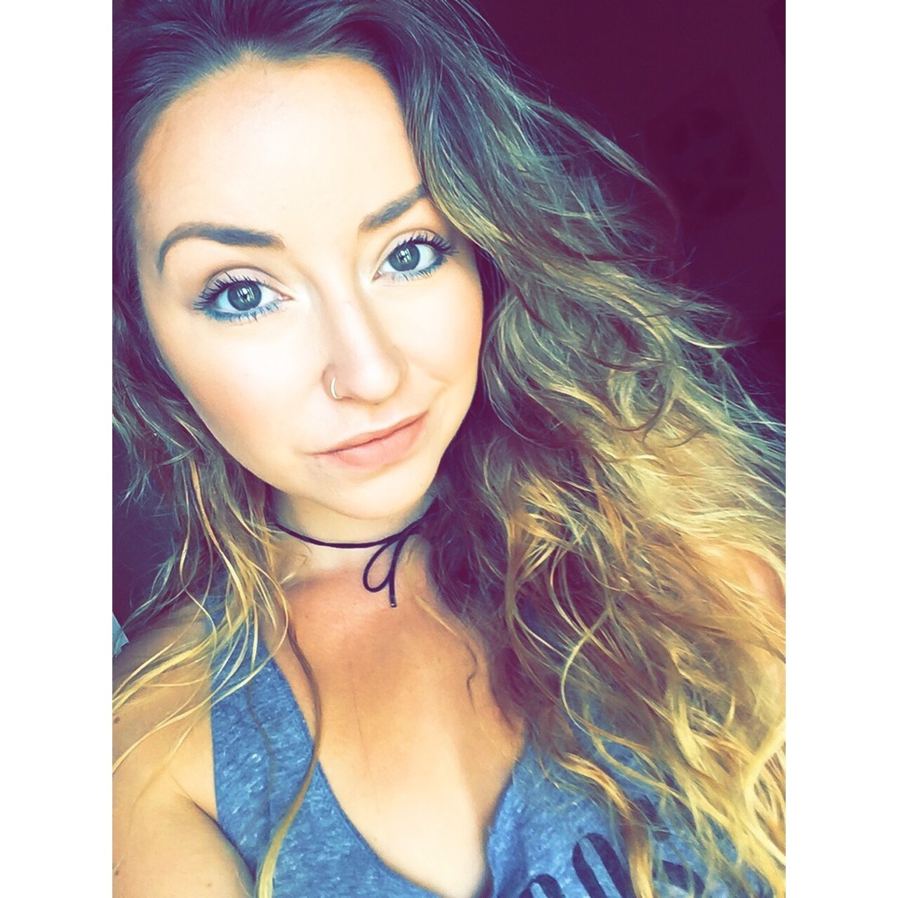 Meet your Posher, Bee