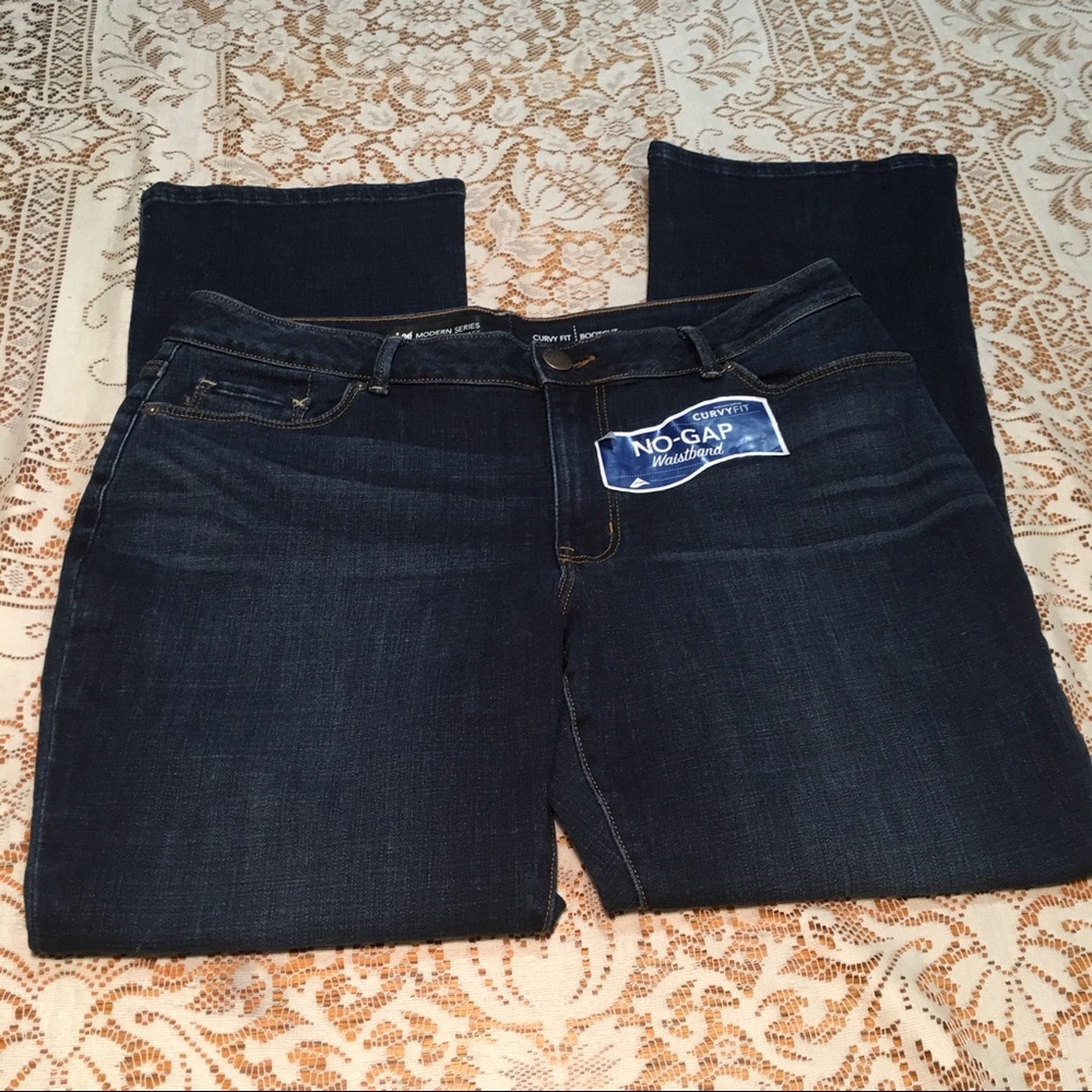 NWOT LEE Petite Curvy Fit Ultra Bootcut Jeans