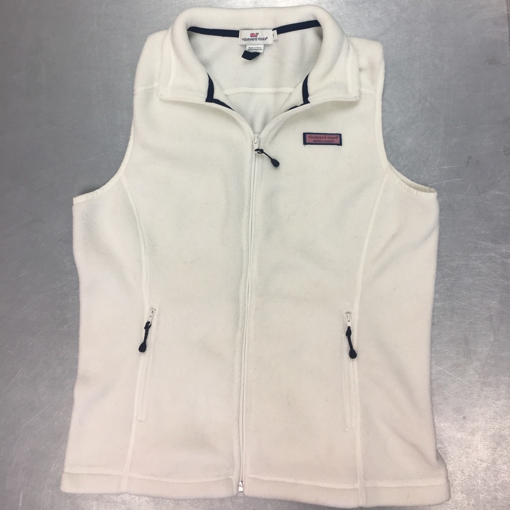 Vineyard vines fleece vest