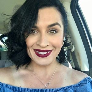 🌵🌺 Meet your Posher! 🌺🌵