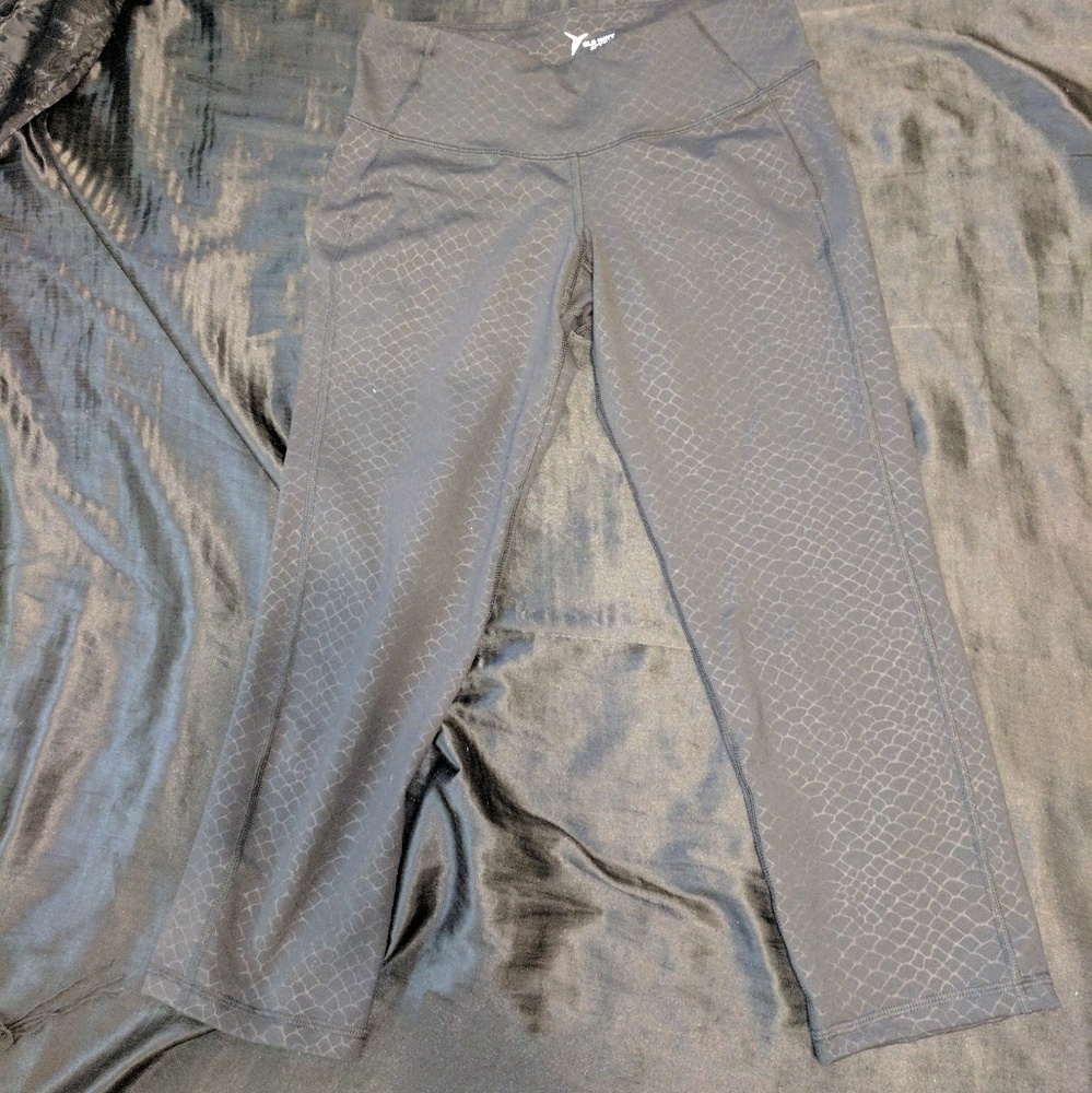 Old Navy Active Go-Dry!