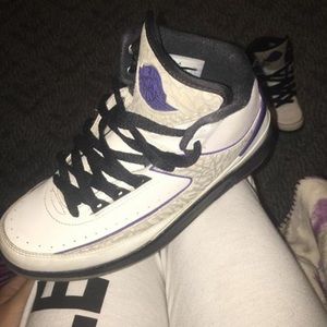 Size 5 retro 2's worn 3 times!