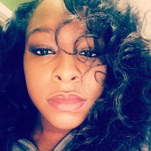 Meet your Posher, Shaniqua