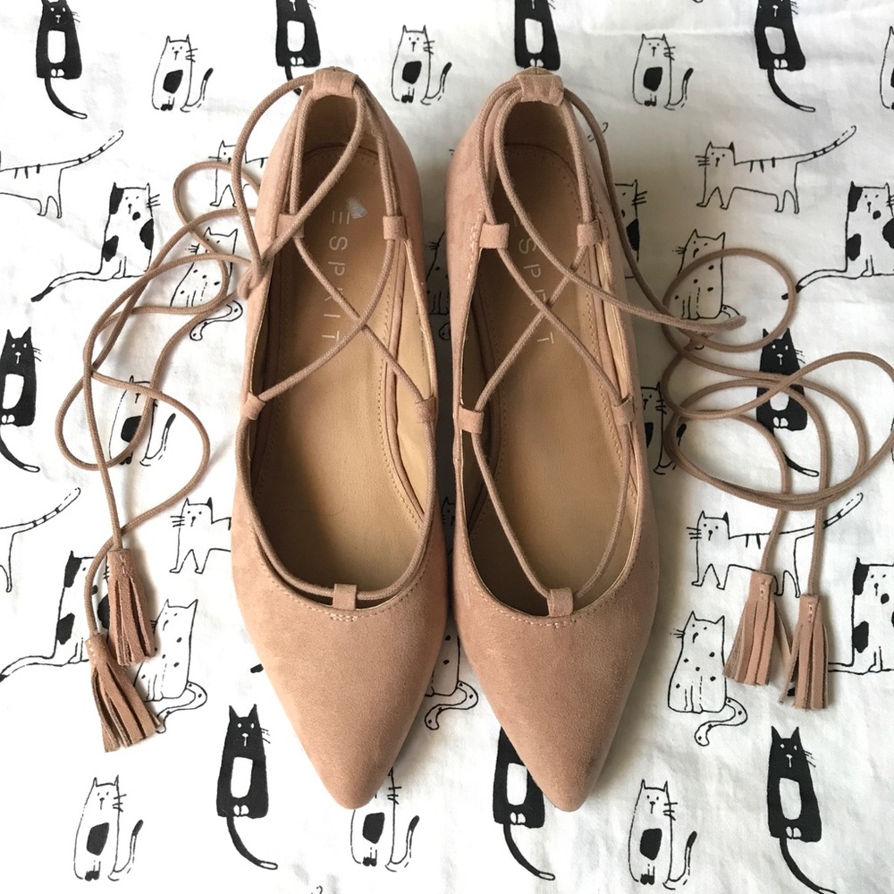 Nude Lace-up Heeled flats