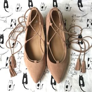Nude Lace-up Heeled flats