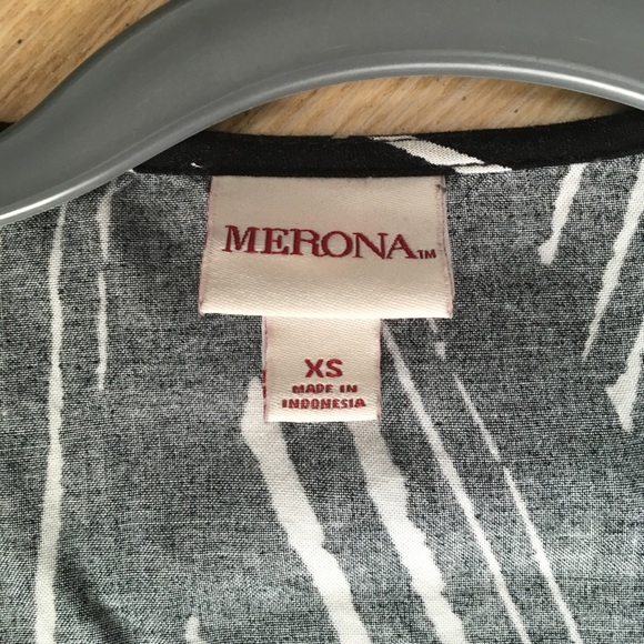 Merona XS romper with buttons and pockets - Picture 4 of 6