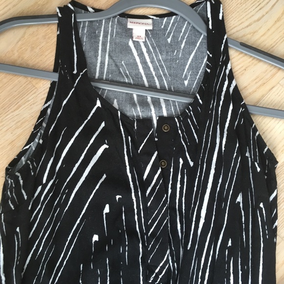 Merona XS romper with buttons and pockets - Picture 2 of 6