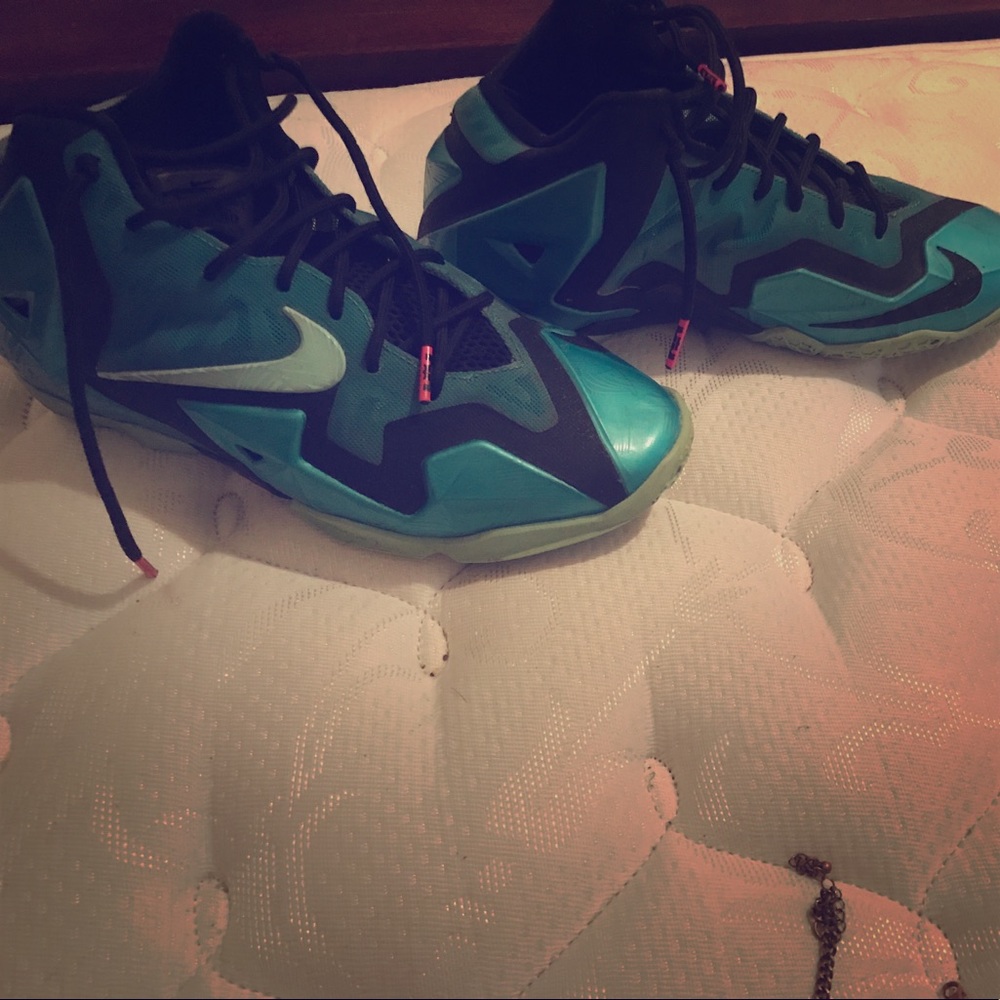 Lebron 11’s