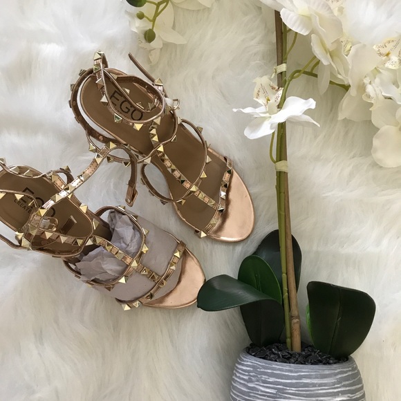 📽🎞 FINAL💲⬇️ Rose gold studded heel - Picture 3 of 8