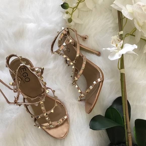 📽🎞 FINAL💲⬇️ Rose gold studded heel - Picture 2 of 8