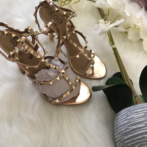 📽🎞 FINAL💲⬇️ Rose gold studded heel - Picture 7 of 8