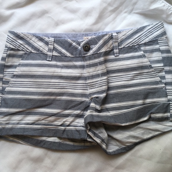 Pink & Gray Striped Shorts - Picture 2 of 6