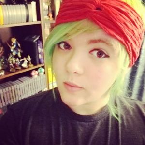 Meet your Posher, Holly