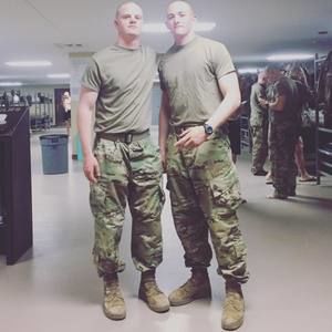 Meet your Posher, Max