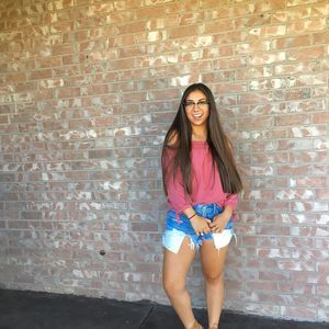 Meet your Posher, Andrea