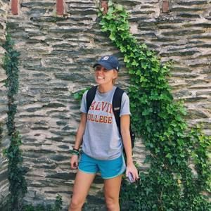 Meet your Posher, Lydia