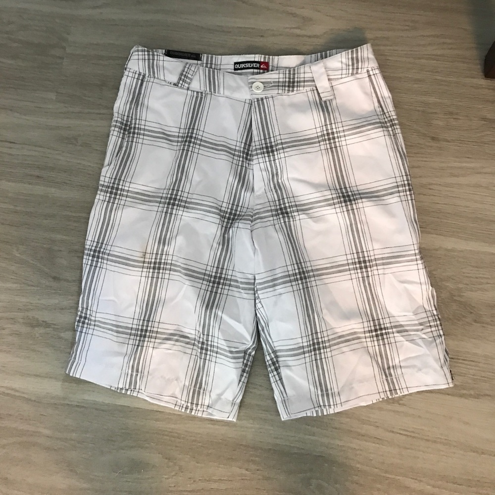 Quiksilver white plaid short