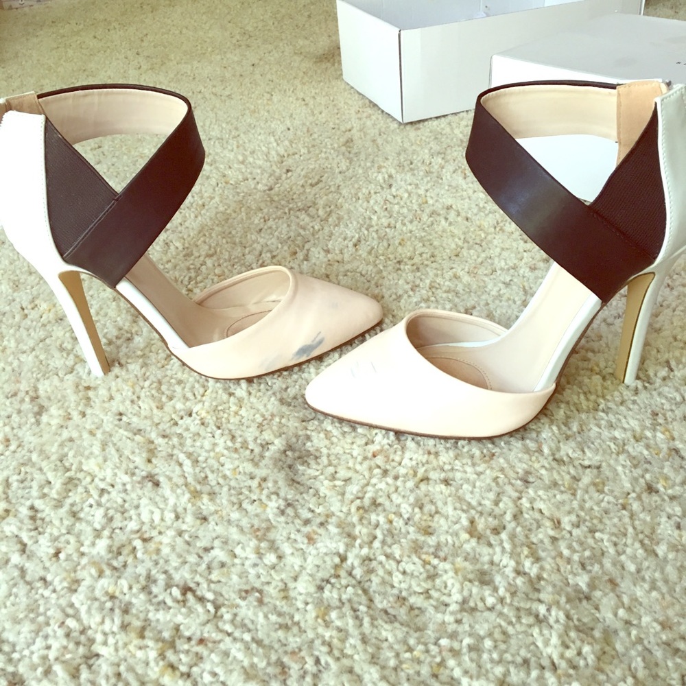 Adorable Leather Mixed Media Pumps