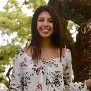 Meet your Posher, Leah