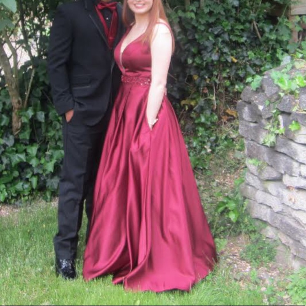 Burgundy Prom dress