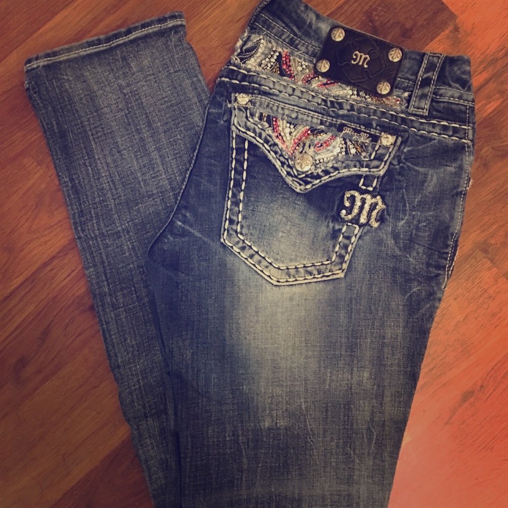 SOLD LOCALLY 🚫 Miss Me Skinny Jeans