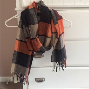 AMERICAN EAGLE FASHION SCARF!