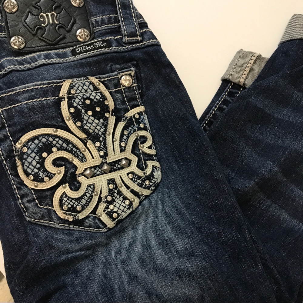 Miss Me cropped jeans size 28