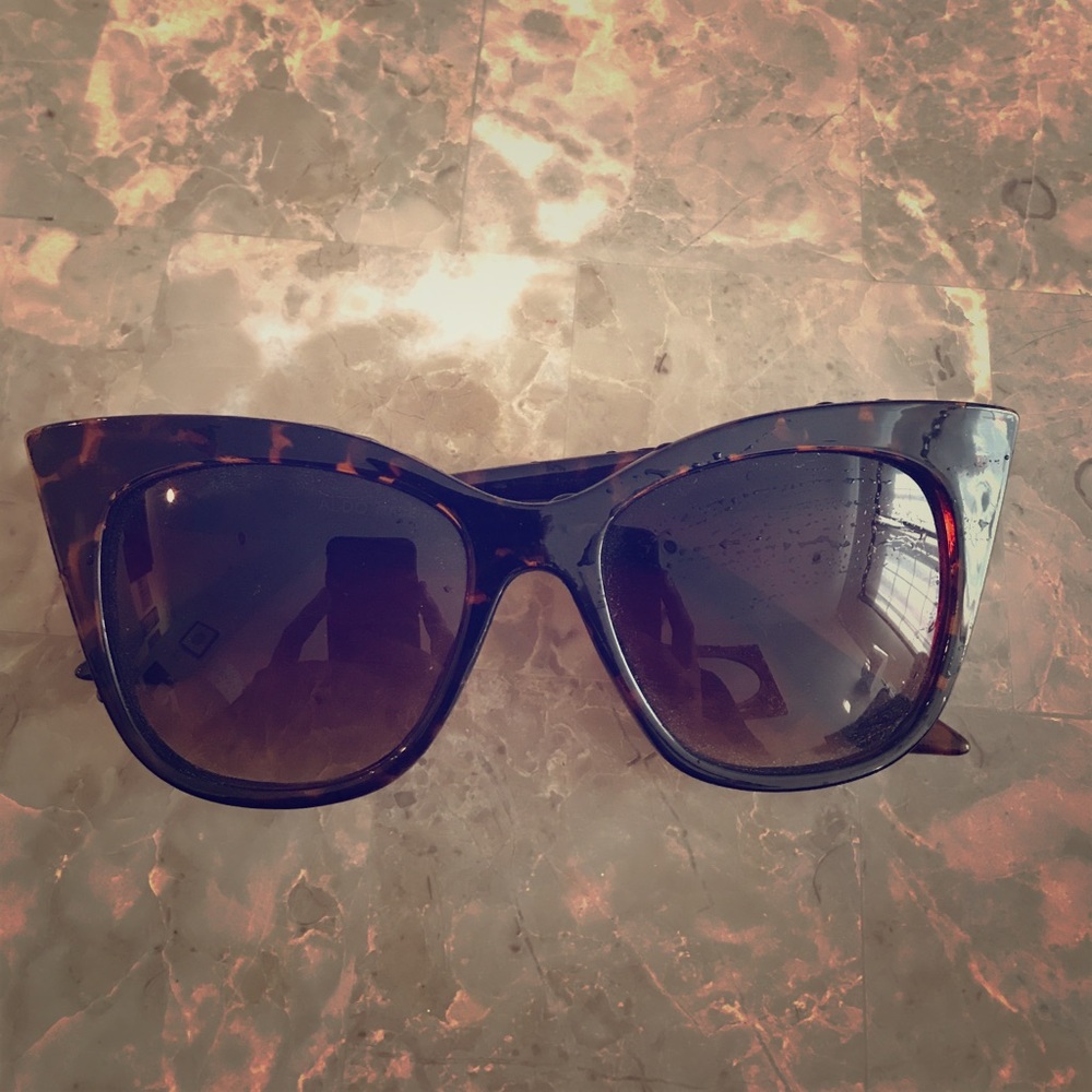 Women's Brown Tortoise Sunglasses