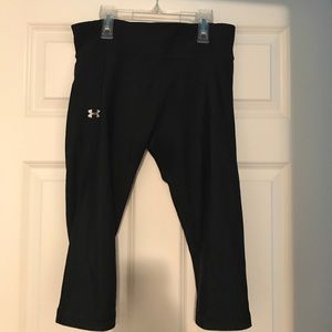 Under armour capris size lg