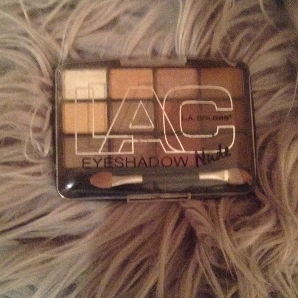 L•A colors eyeshadow nudes pallete