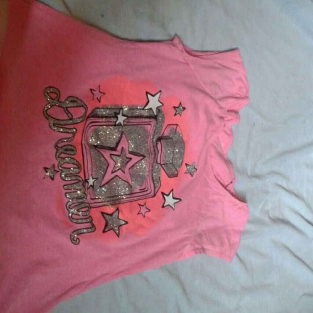 Pink tee