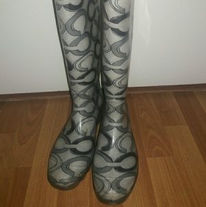 Rain boots,  hobo bags  ,true religion jeans