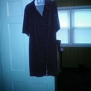 Fun poke a dot dress/ nice material