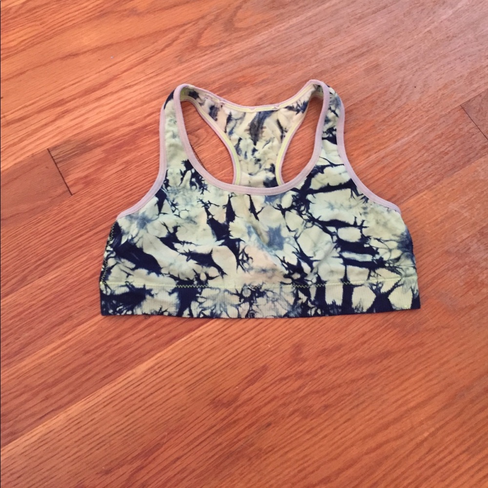 sports bra