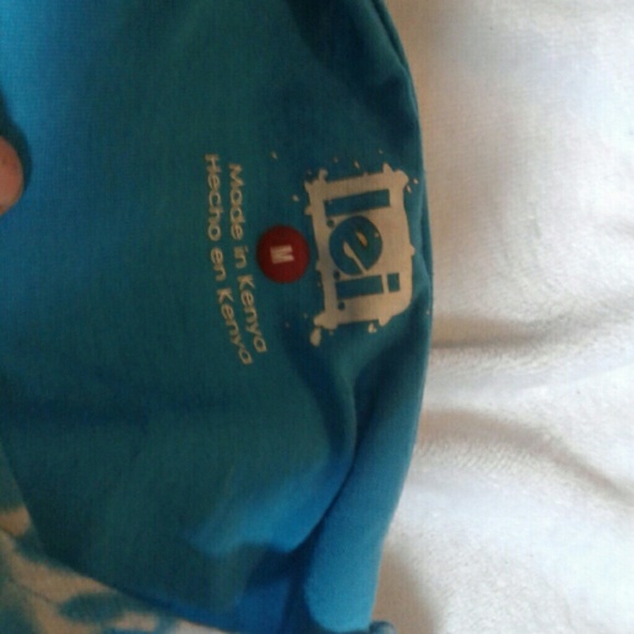 Blue and pink tie dye crop top - Picture 3 of 3