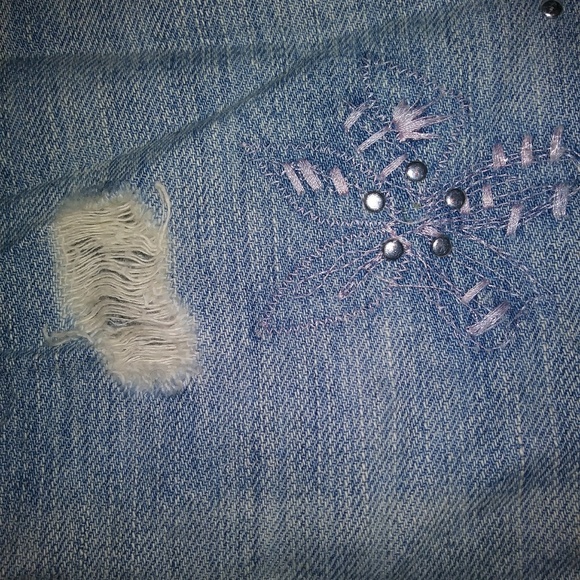 SOLD 🌟C'est Toi Distressed Denim Shorts🌟 - Picture 5 of 5