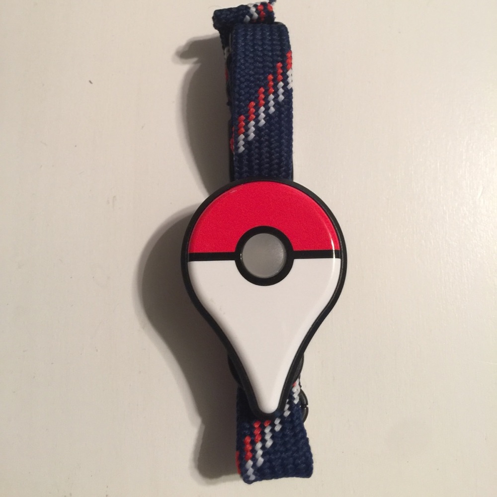Pokémon Go PLUS