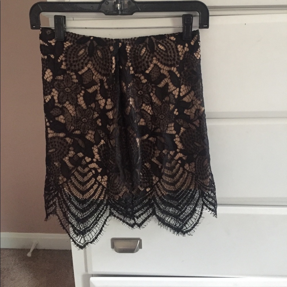EXPRESS MINI SKIRT