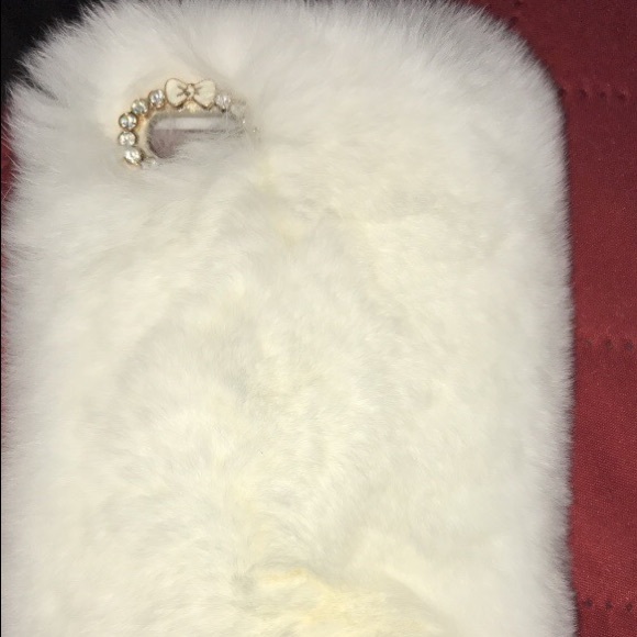 Furry White iPhone 6S phone case with bow - Picture 2 of 3