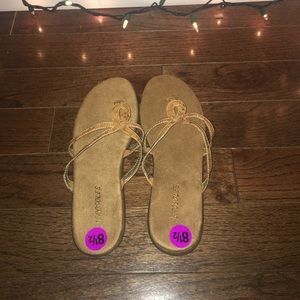 Tan Aerosoles flip flop/sandals