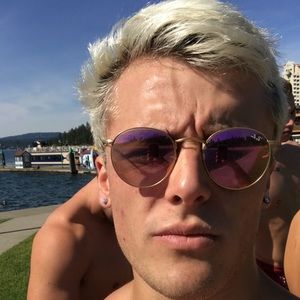 Meet your Posher, Spencer