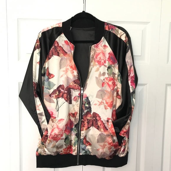 🔥 NWT! 2in1 Oversized Satin Bomber - Picture 7 of 8