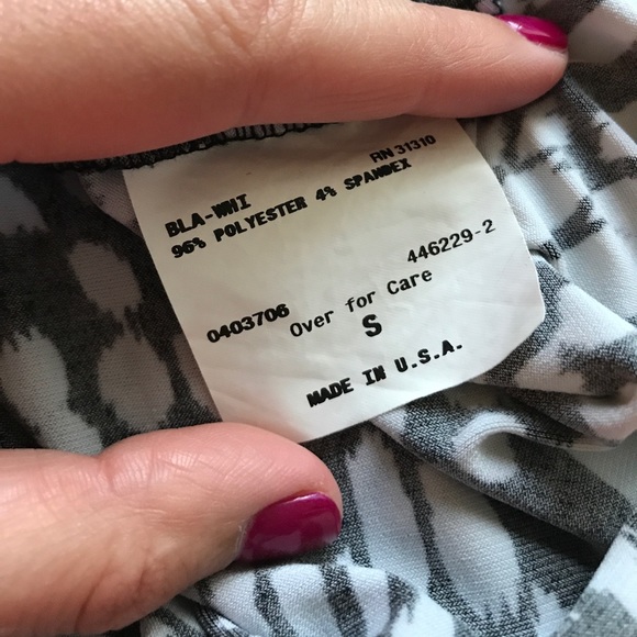 AB Studio Ruffled Tank - Picture 2 of 2