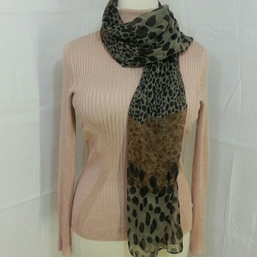 Multicolor Polyester Scarf. - Picture 3 of 4