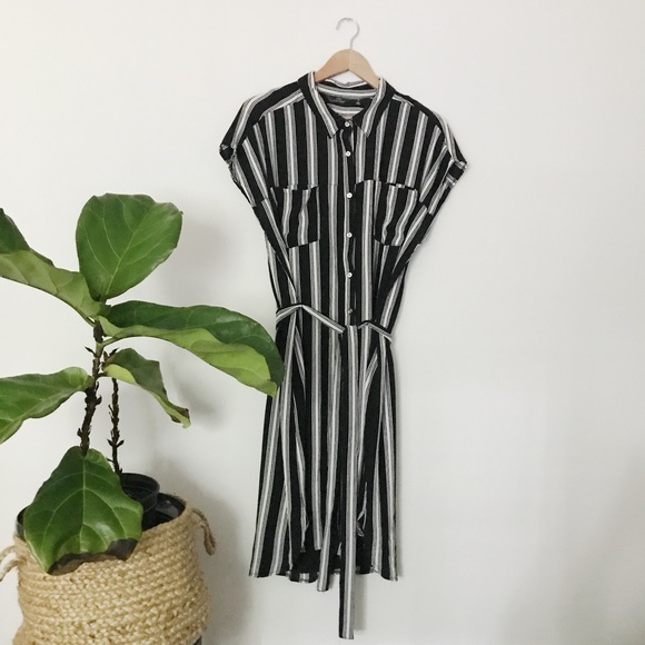 Dresses & Skirts - Knee length button down shirt dress striped black