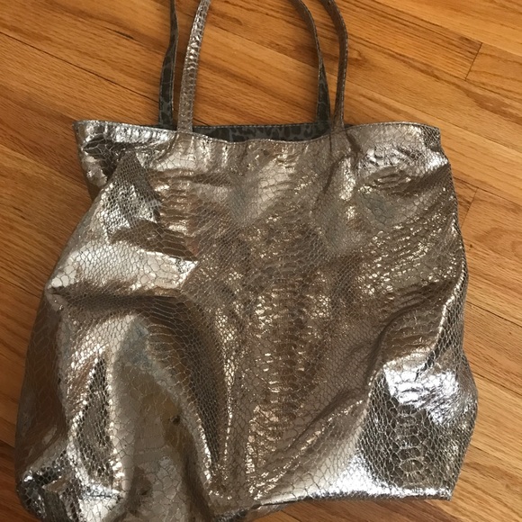 Handbags - Reversible tote bag