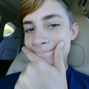 Meet your Posher, Kayce