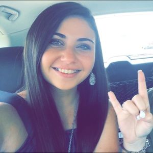 Meet your Posher, Saylor